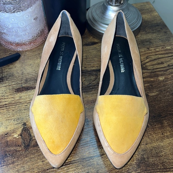 Pour La Victoire Shoes - Women’s Pour La Victoire Loafers Carmel and Yellow 8.5